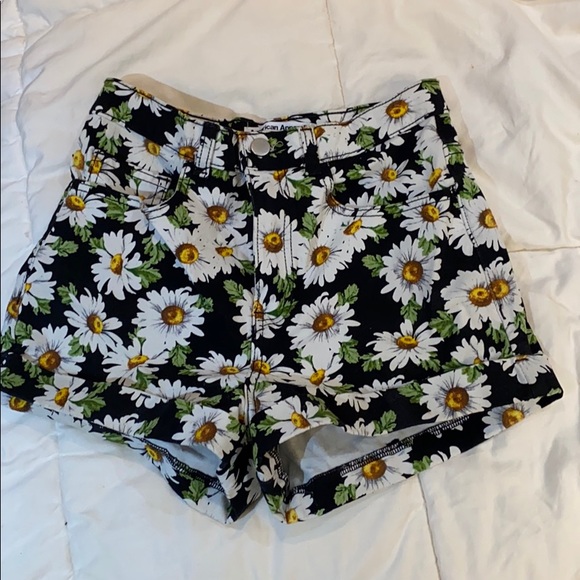 American apparel daisy print shorts - Picture 3 of 5